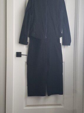 Tilley Black Pant Suit with Cropped Pants and Removable Sleeves